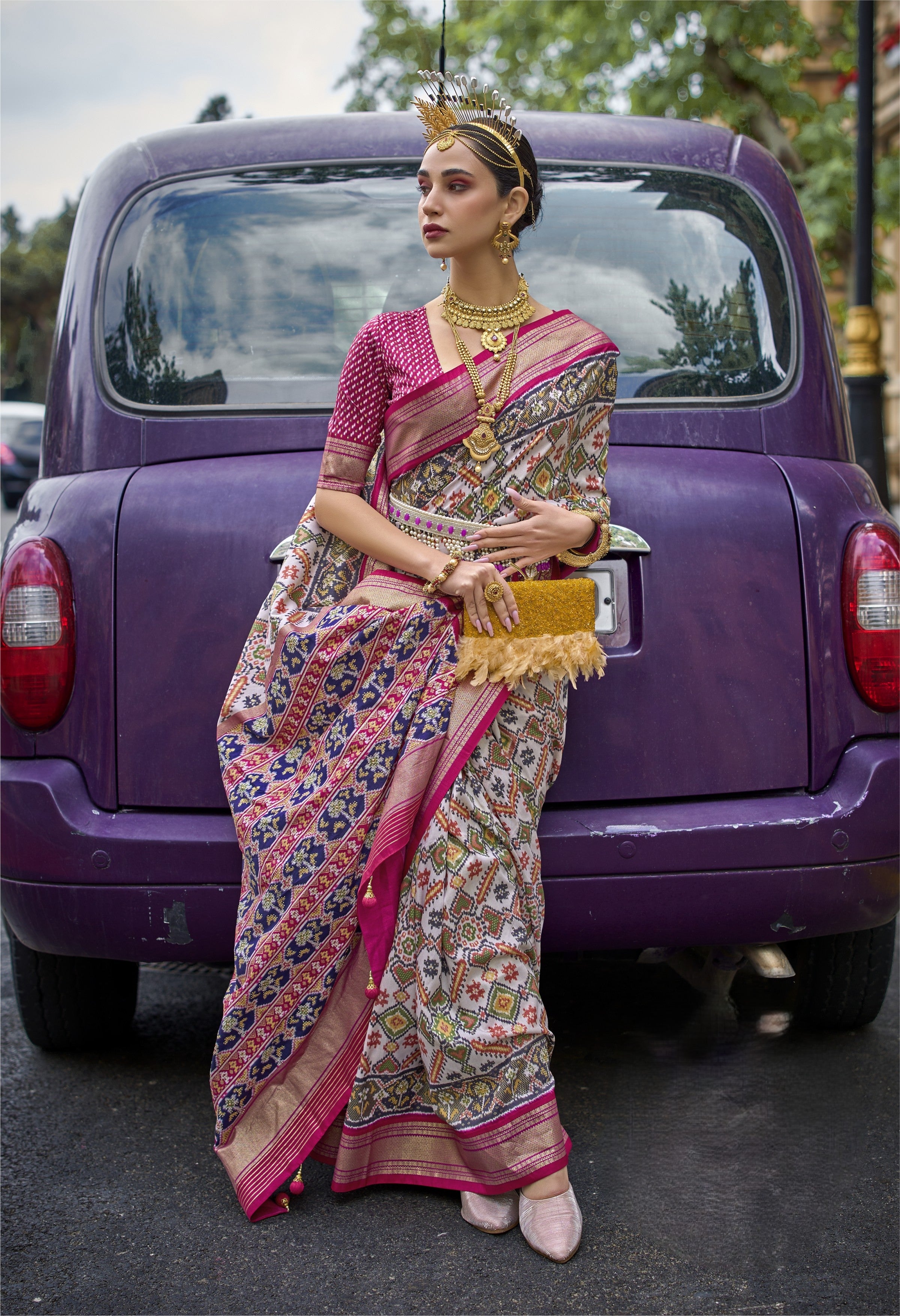 Light Pink And Off-White Mercerized Sigma Silk Patola Saree